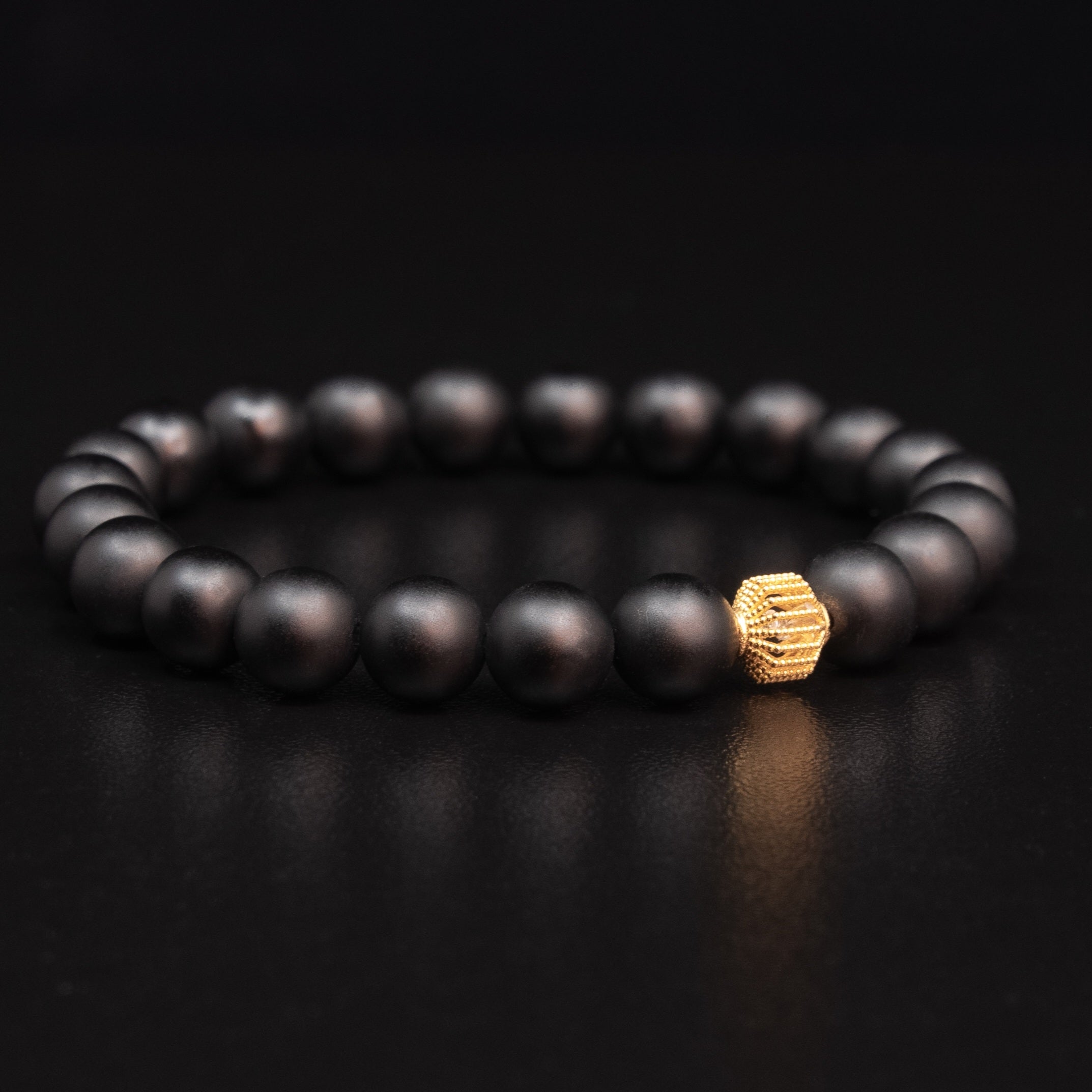 MATTE BLACK ONYX BRACELET WITH 18K GOLD